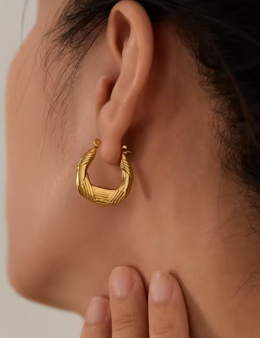 Gold-Tone Retro Hoop Earring