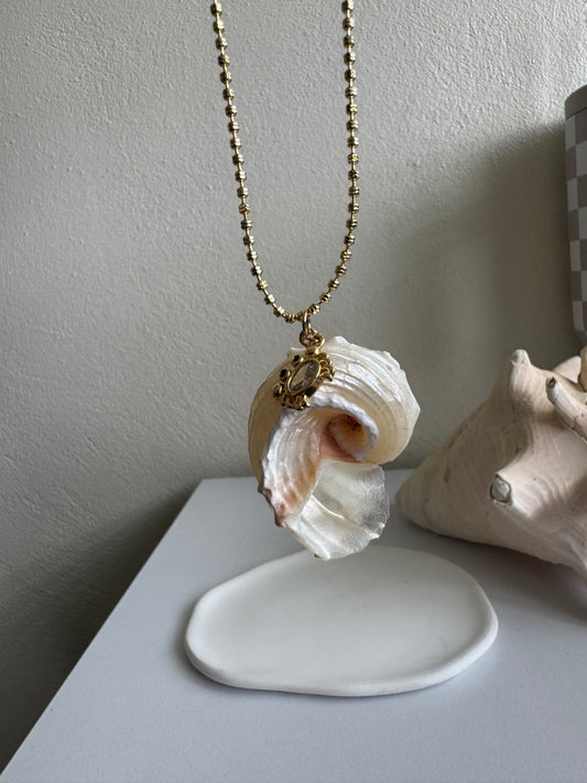 Madre Perla Necklace