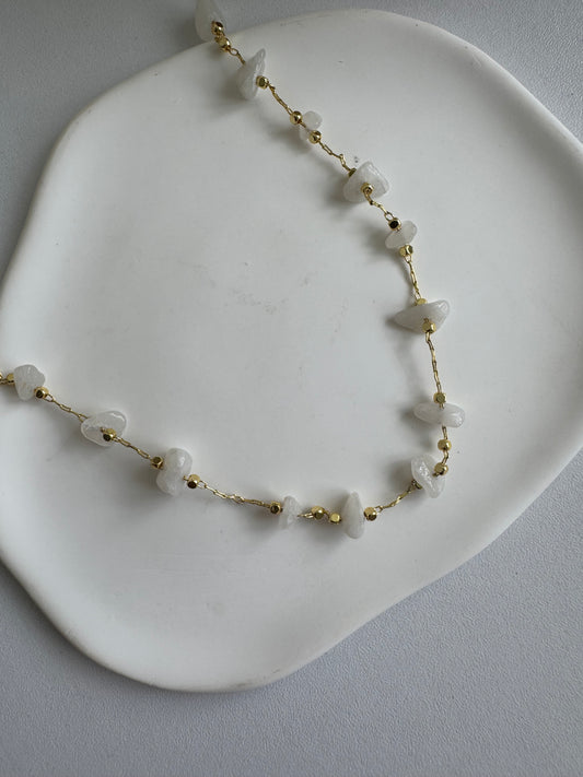Brisa – White Quartz Necklace